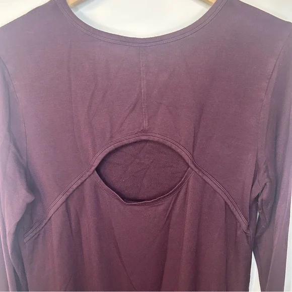 Athleta Women’s Crossover Long Sleeve Sweatshirt Dress in Burgundy, Size Medium - Picture 6 of 8